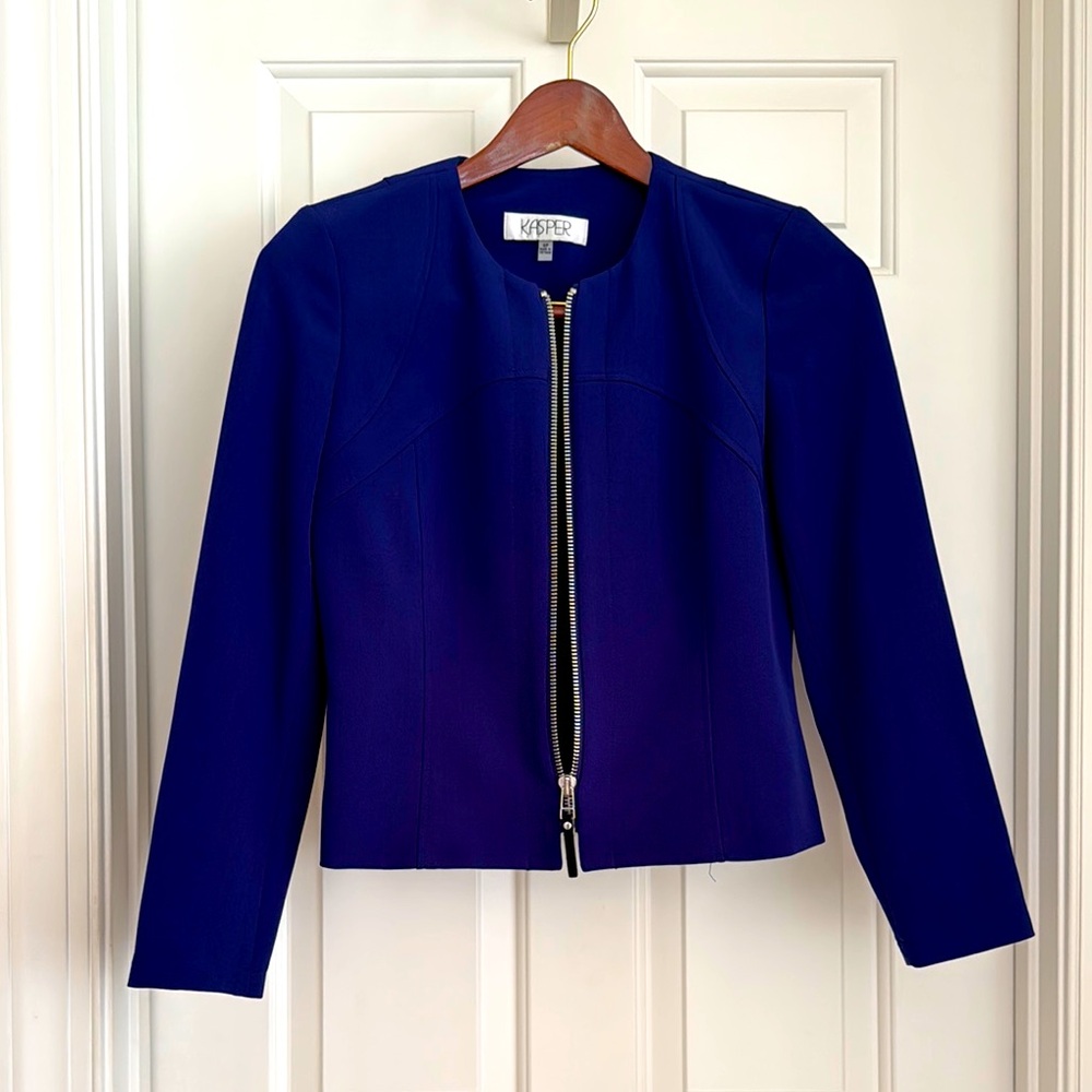 Kasper Blazer Size 4P Blue Tailored Fit Minimalist Design Long Sleeves Zipper